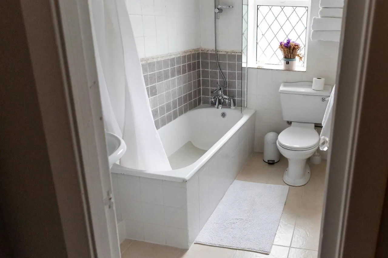 Aaron Court B&B Dublin