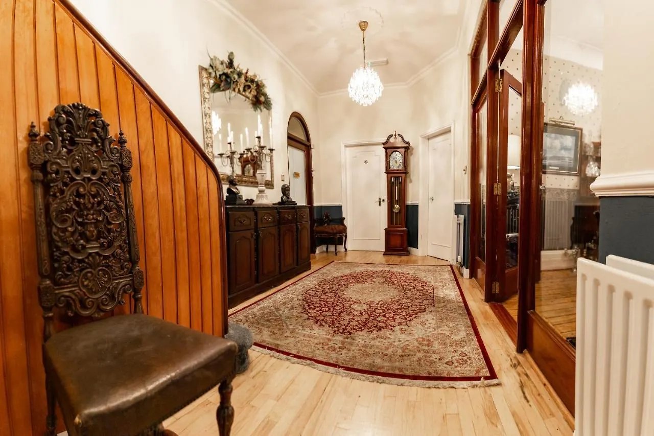 Aaron Court B&B Dublin Bed & Breakfast